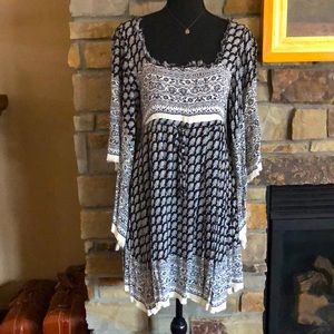 FREE PEOPLE BOHO DRESS WITH AMAZING SLEEVES & ATTITUDE 🌸💕